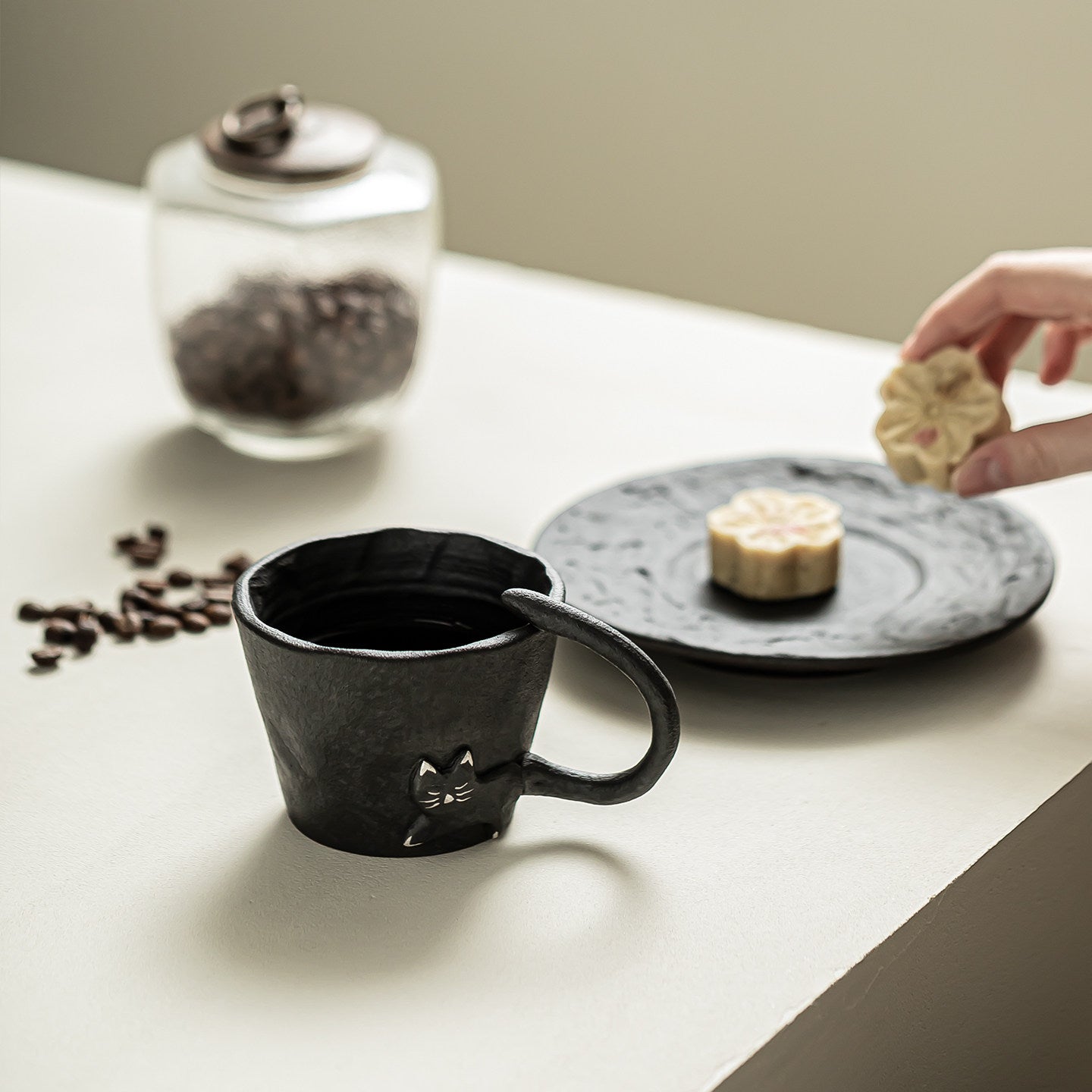 Creative lucky cat coffee mug with saucer, latte art mug, water cup, ceramic cup